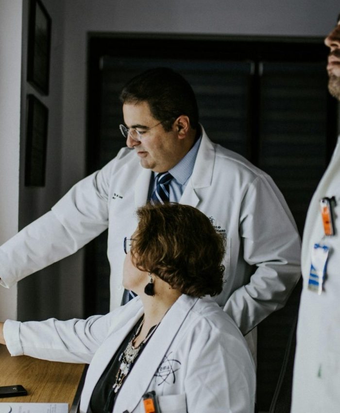 Aposentadoria do médico em 2026: como escolher a regra certa e evitar perdas no valor do benefício